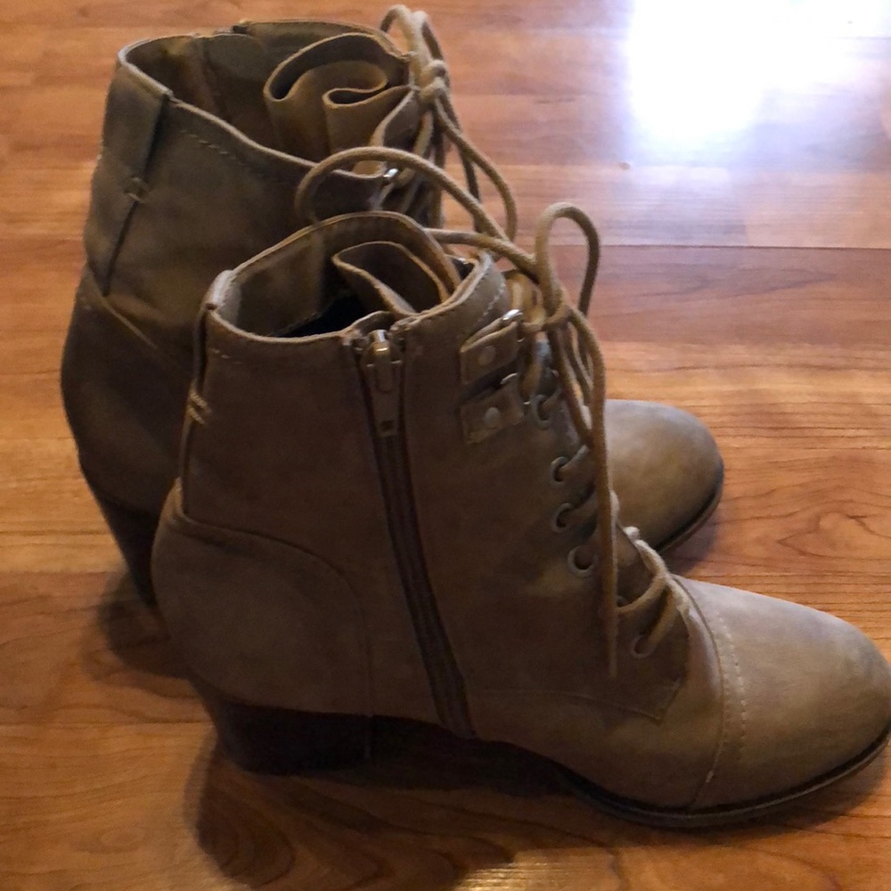 Madden Girl Booties Beige Color Size 9